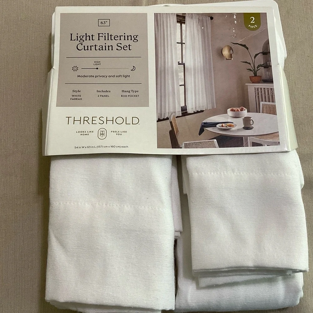 Curtain light filtering set in white